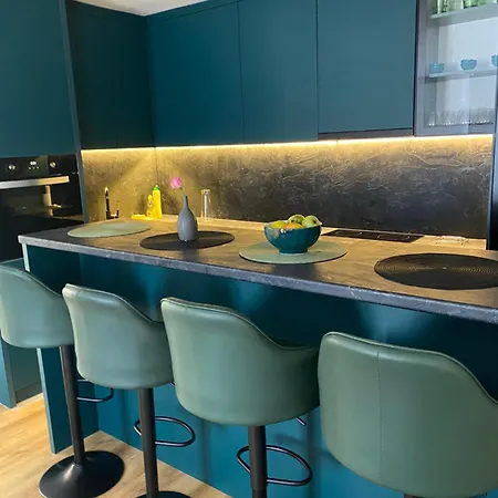 Sunny Alley - Suncani Sokak Saraybosna