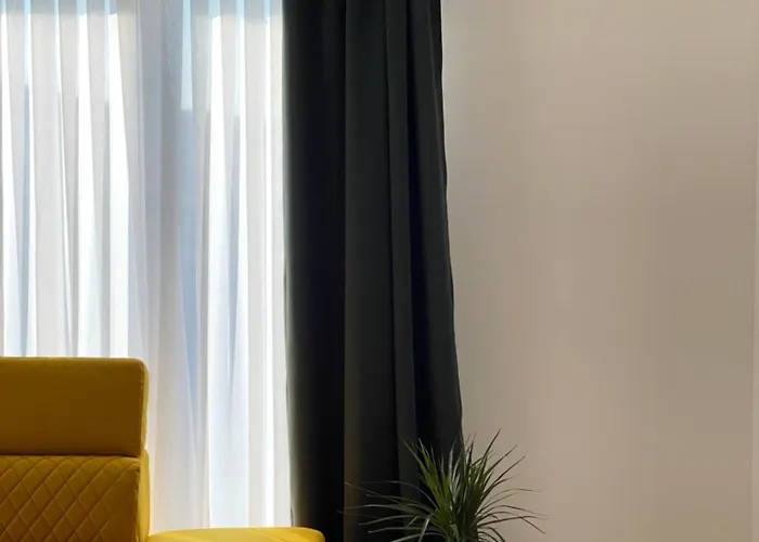 Sunny Alley - Suncani Sokak