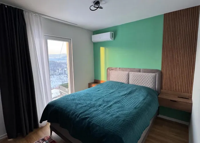 Sunny Alley - Suncani Sokak